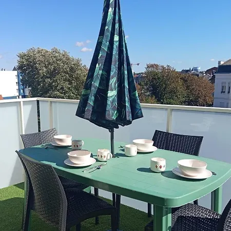 New With Balcony 100m From The Berck